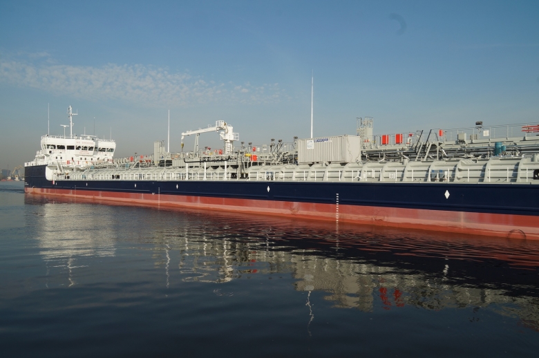 Семнадцатый танкер проекта RST27 передан заказчику