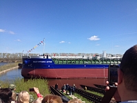 В канун Великой Победы сормовские судостроители спустили на воду танкер-химовоз